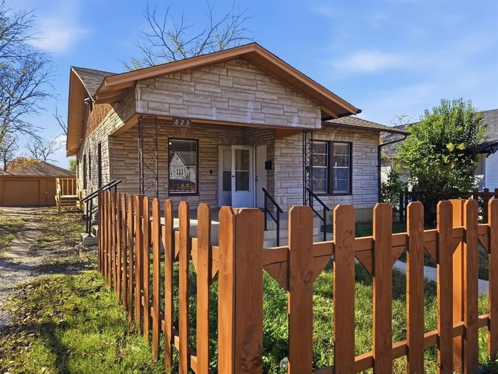 823 South Beacon Street - Photo 2 of 18