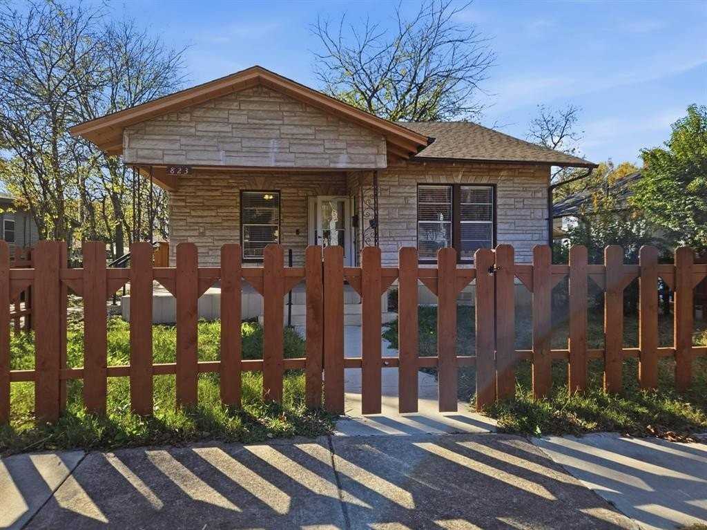 823 South Beacon Street - Photo 3 of 18