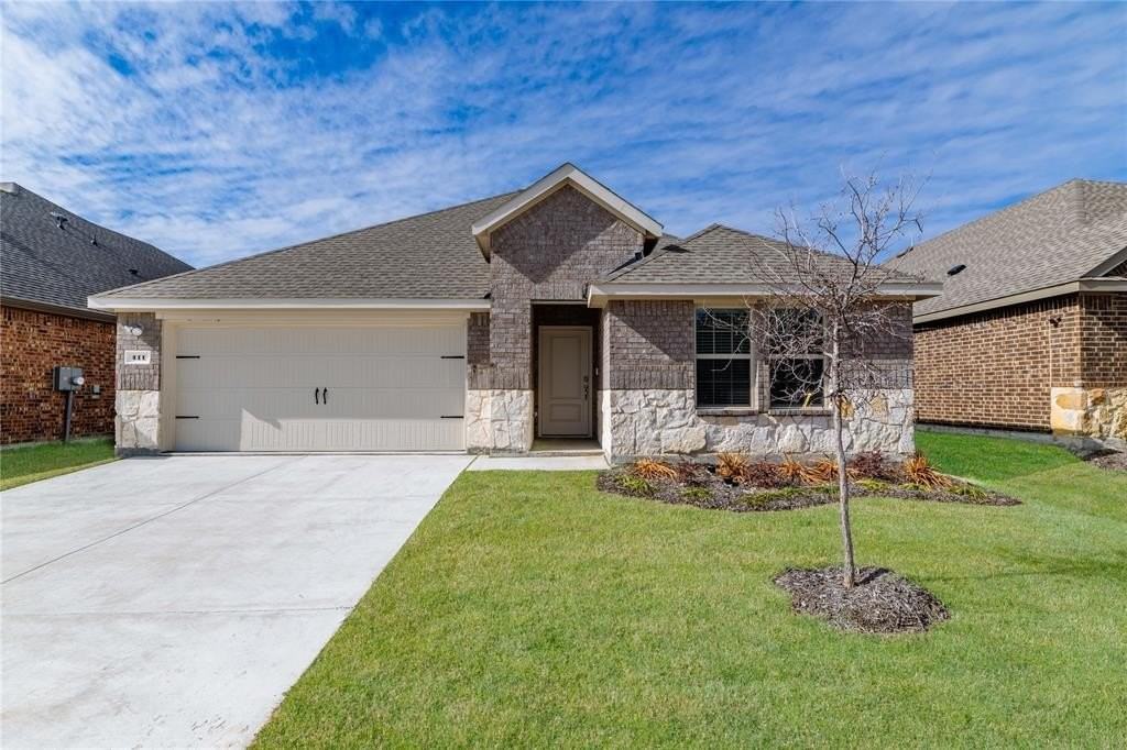 411 Revolution Road - Photo 4 of 34