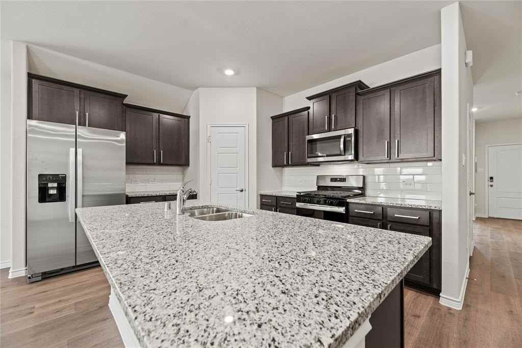 411 Revolution Road - Photo 7 of 34