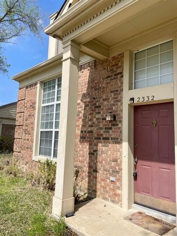 2332 Forestbrook Drive - Photo 2 of 17