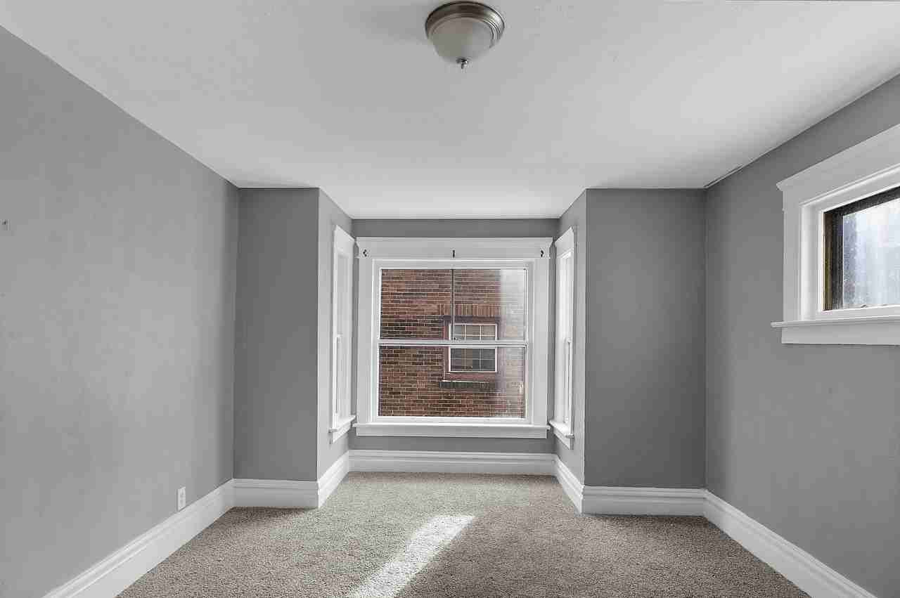 404 Bentley Avenue #1 - Photo 5 of 18