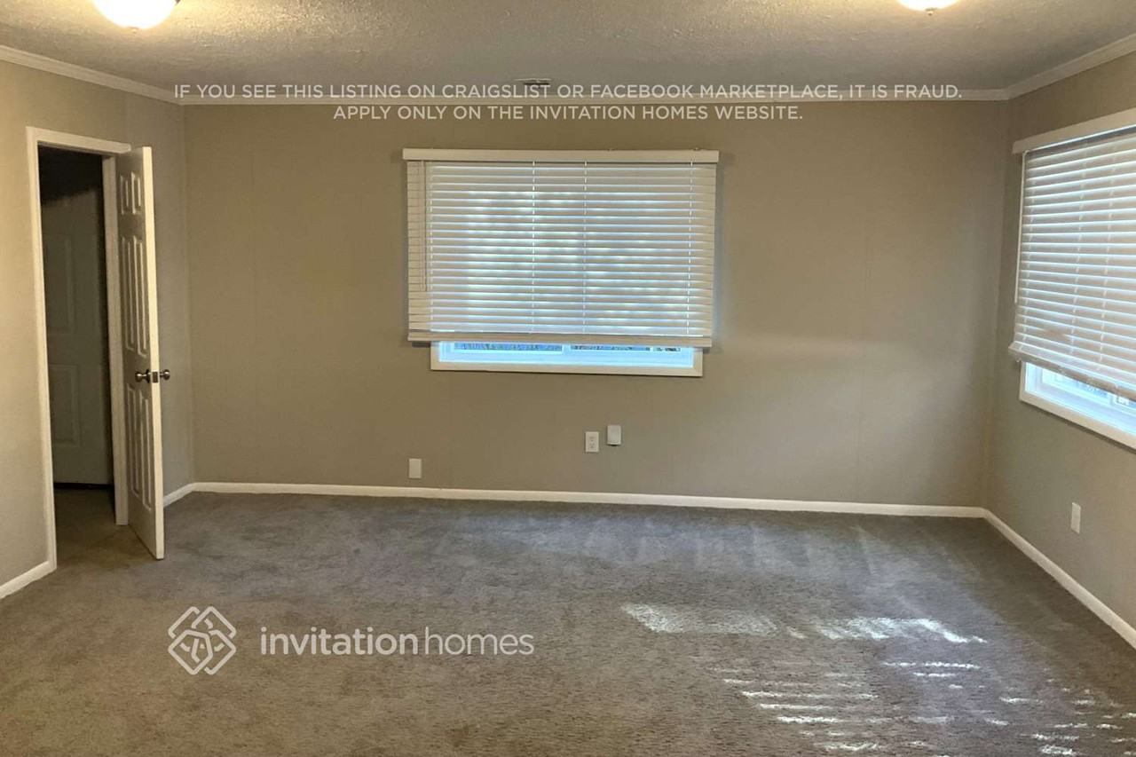 2132 Rosewood Rd - Photo 7 of 14