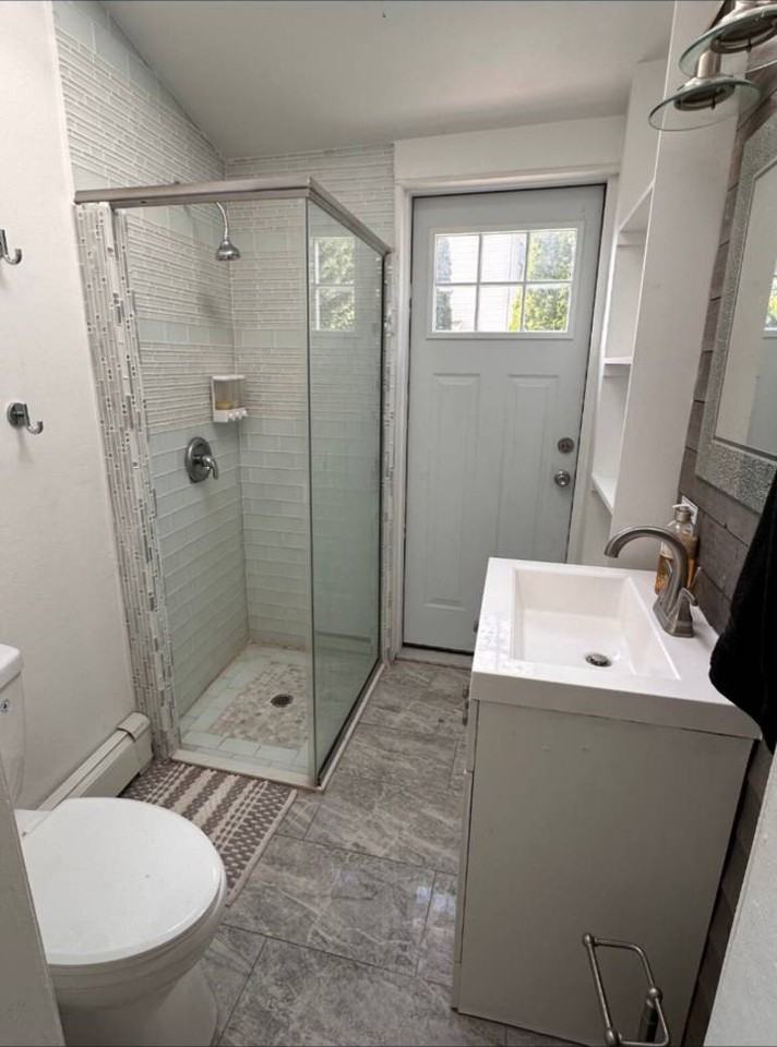 1250 Oakfield Ave - Photo 2 of 3