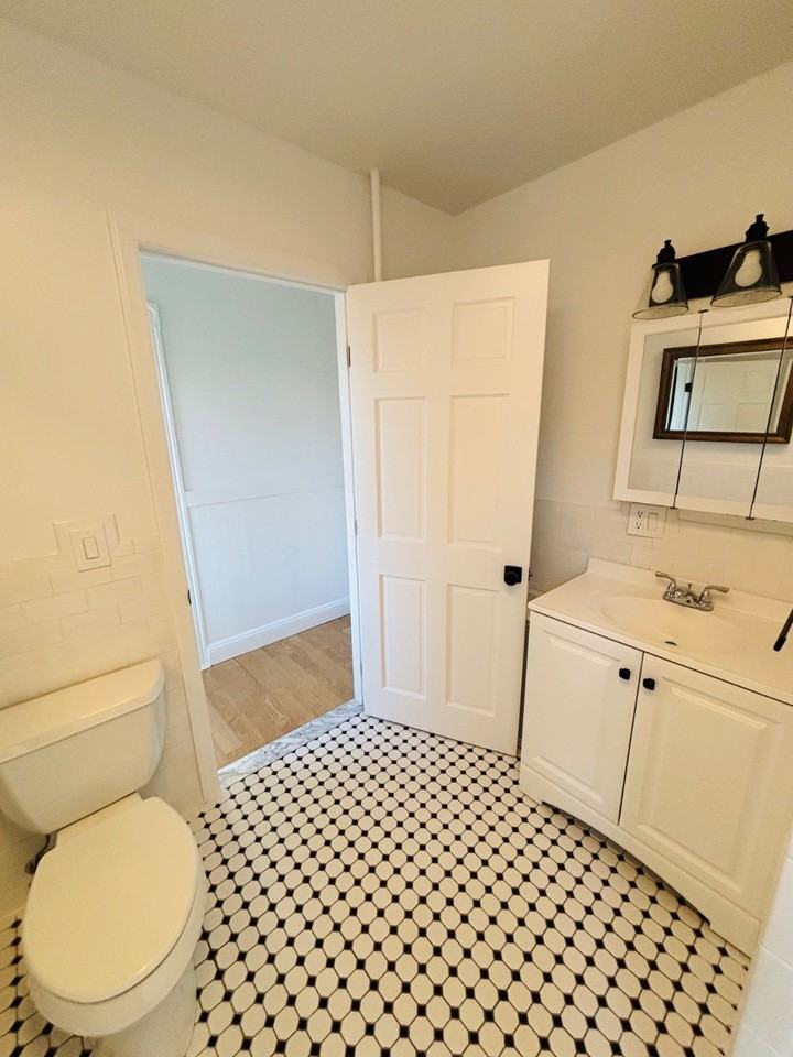 420 Littleworth Ln #8 - Photo 7 of 11