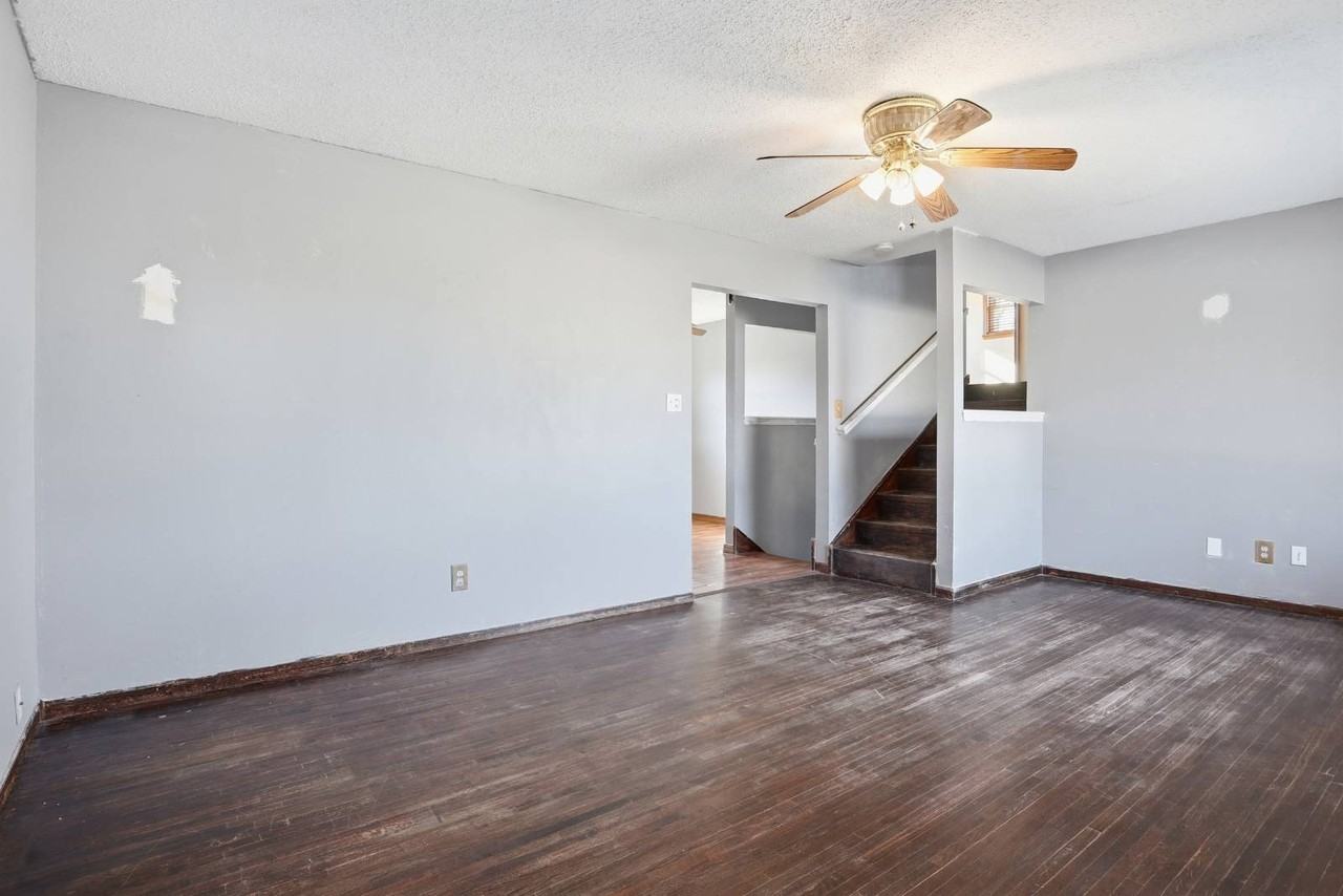 207 Circle Drive - Photo 6 of 31