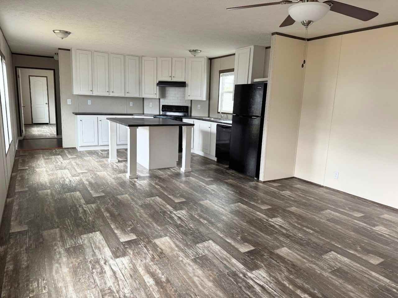 580 Flatwoods Way - Photo 4 of 10