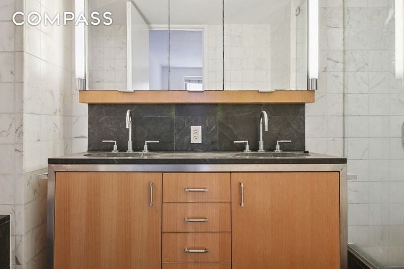 100 W 58th St #5E - Photo 7 of 11