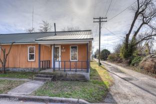 1002 Roosevelt Avenue #4 - Photo 1 of 1