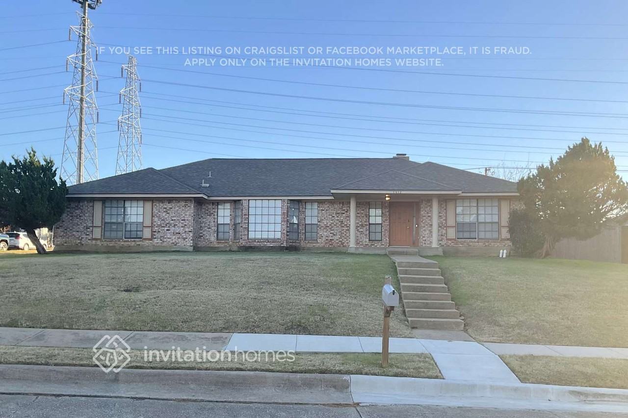 1312 Tierra Calle Street