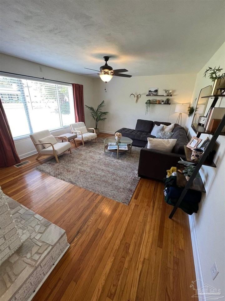 320 Gamarra Road - Photo 5 of 29