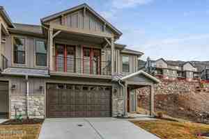 featured image of 5996 N Fairview Dr