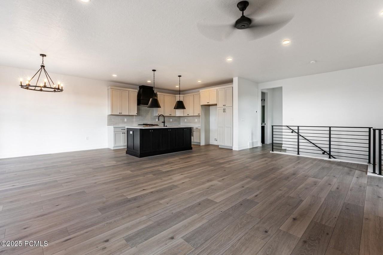 5996 Fairview Drive - Photo 6 of 25