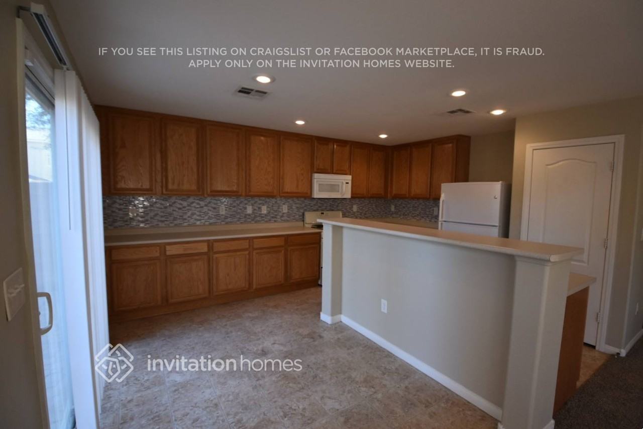 25 Focal Point Avenue - Photo 6 of 16