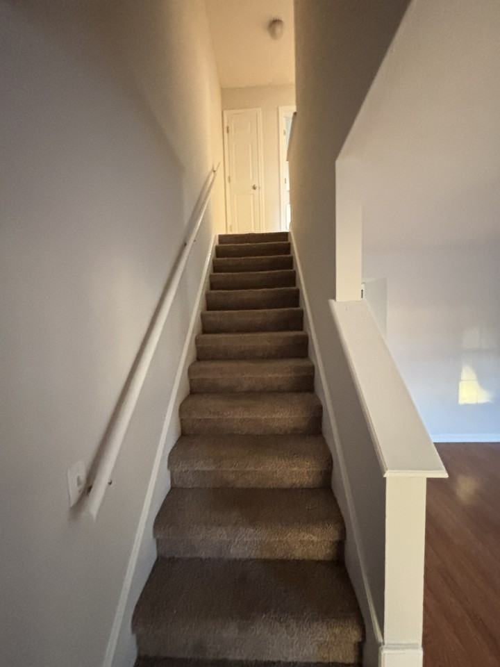 120 Hillridge Ct #C - Photo 6 of 9