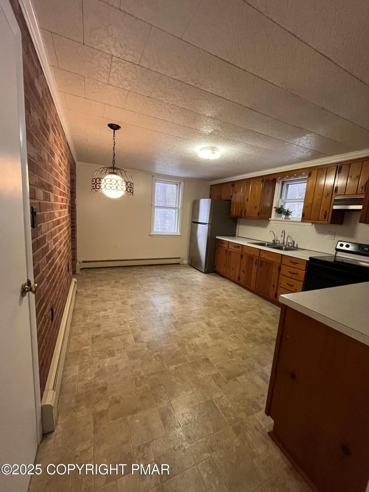 120 Wooddale Rd - Photo 3 of 24