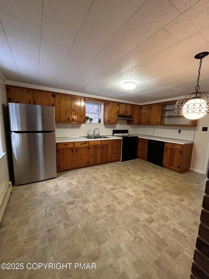 120 Wooddale Rd - Photo 4 of 24