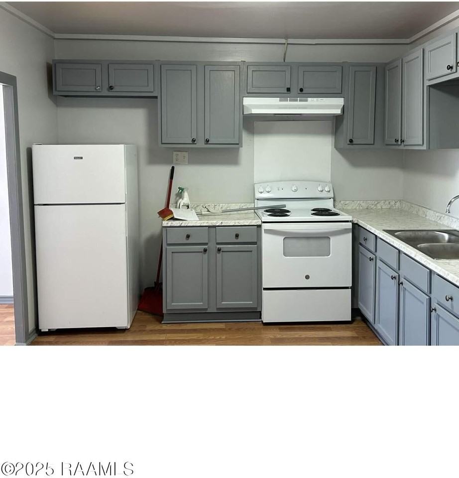 918 Hopkins Street - Photo 5 of 12