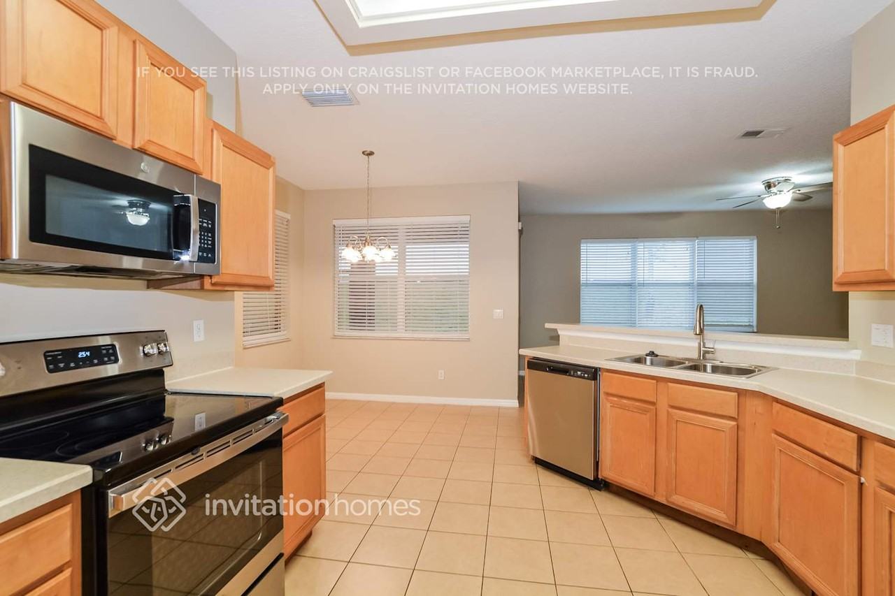 1869 Nature Cove Ln - Photo 6 of 17