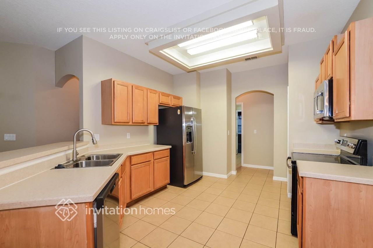 1869 Nature Cove Ln - Photo 7 of 17