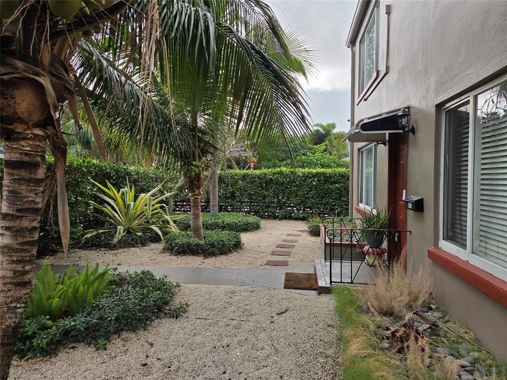 501 North J Street #2 - Photo 4 of 30