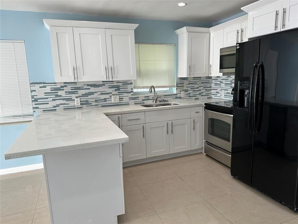 2819 Plunkett St - Photo 2 of 15