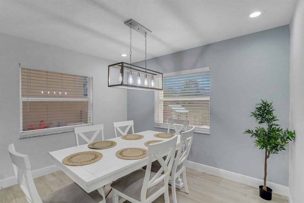 7587 Sierra Ridge Lane - Photo 7 of 36