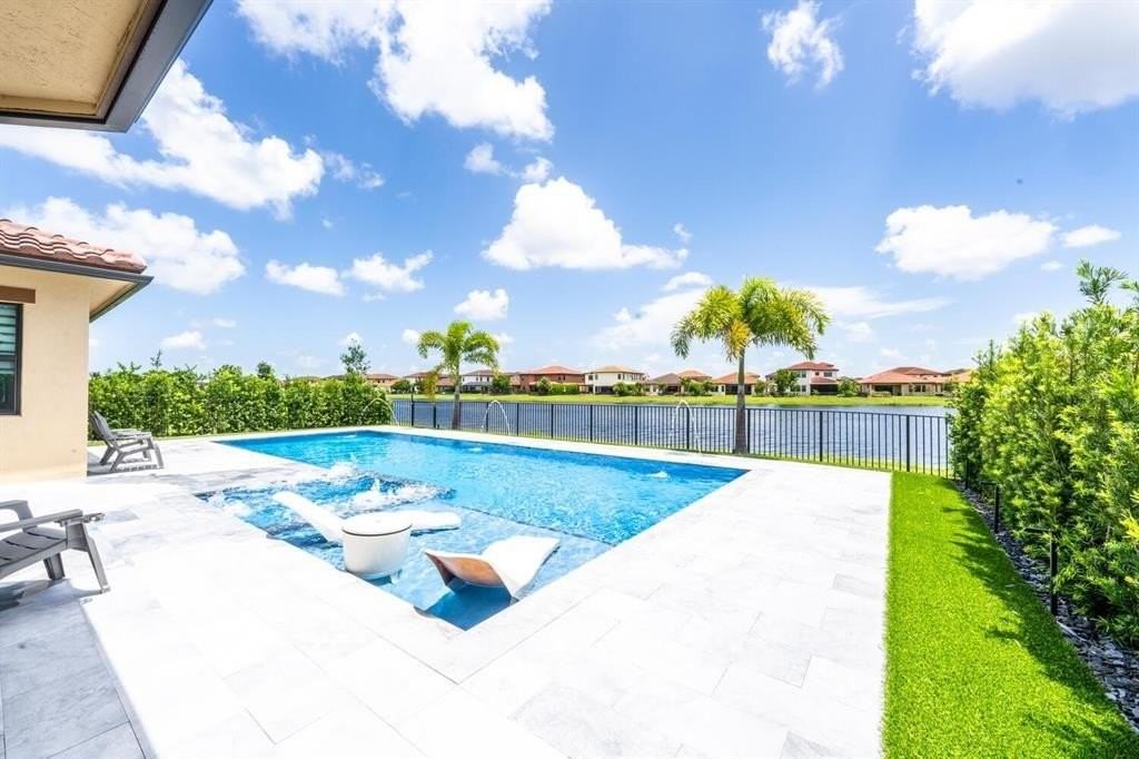 12170 Lake Trail Ln - Photo 5 of 50