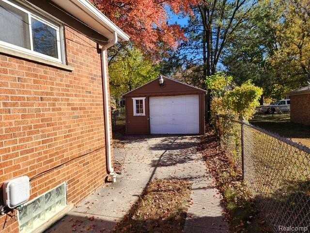 20210 Huntington Road - Photo 3 of 13