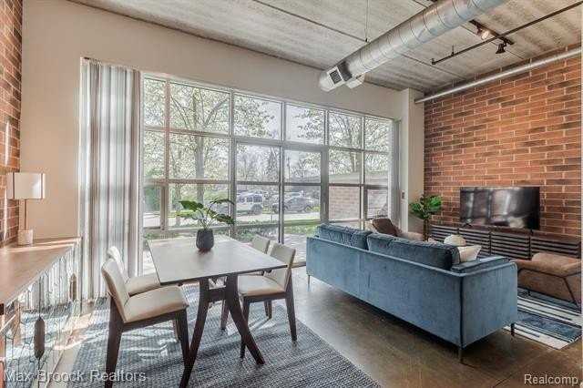 333 East Parent Avenue #9 - Photo 5 of 18