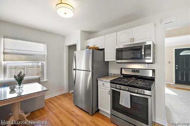 2105 Rowland Avenue - Photo 5 of 21