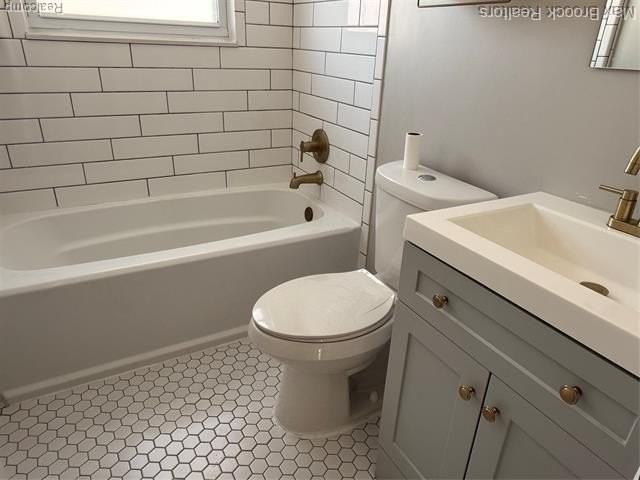 2105 Rowland Avenue - Photo 7 of 21