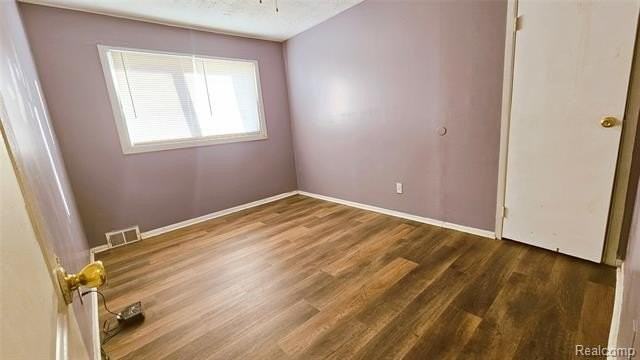 1495 Jeffrey Ln - Photo 7 of 10