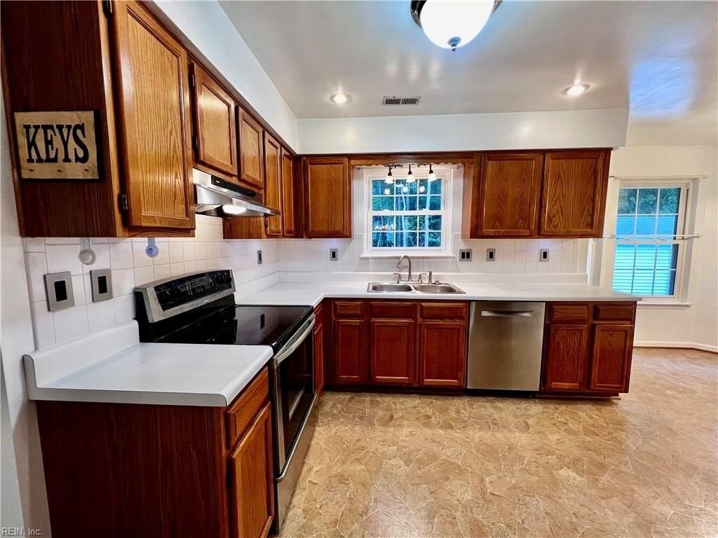 312 Tarneywood Drive - Photo 7 of 30