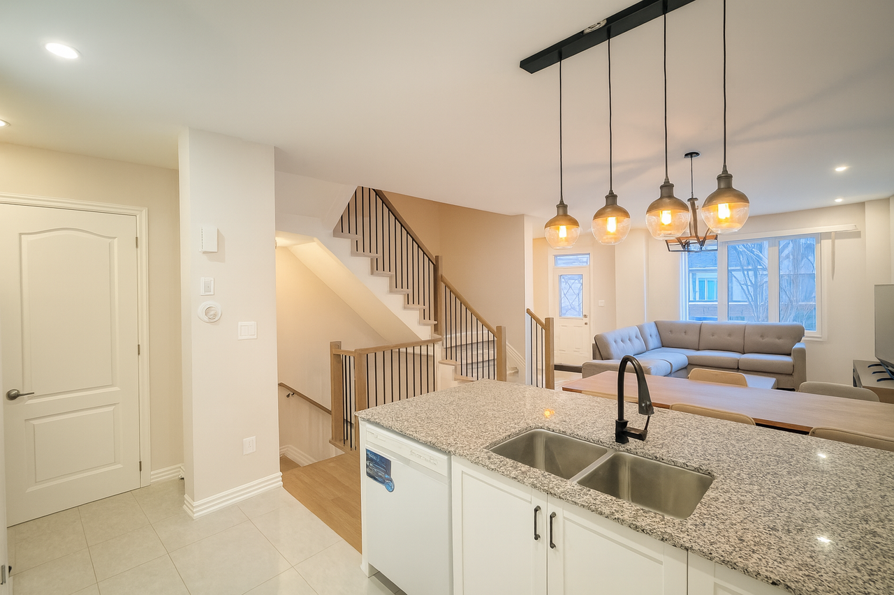 806 Horseshoe Falls Way - Photo 3 of 24