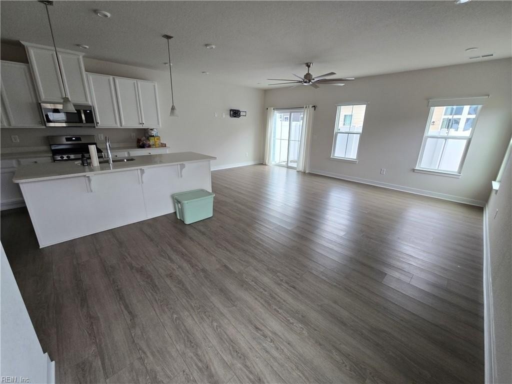 1609 Whistling Road - Photo 2 of 19