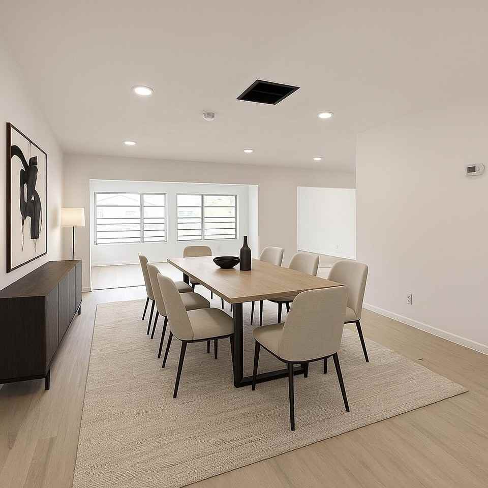 210 W 23rd St - Photo 3 of 20