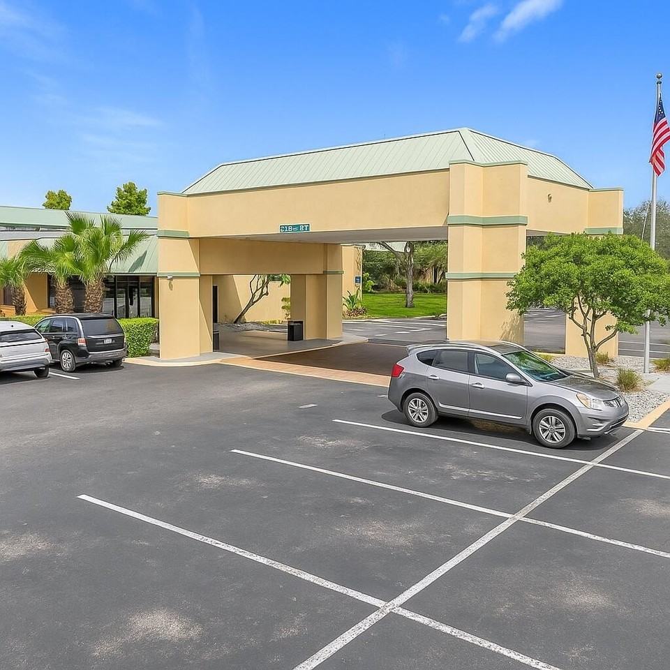 910 Suemac Road - Photo 2 of 32