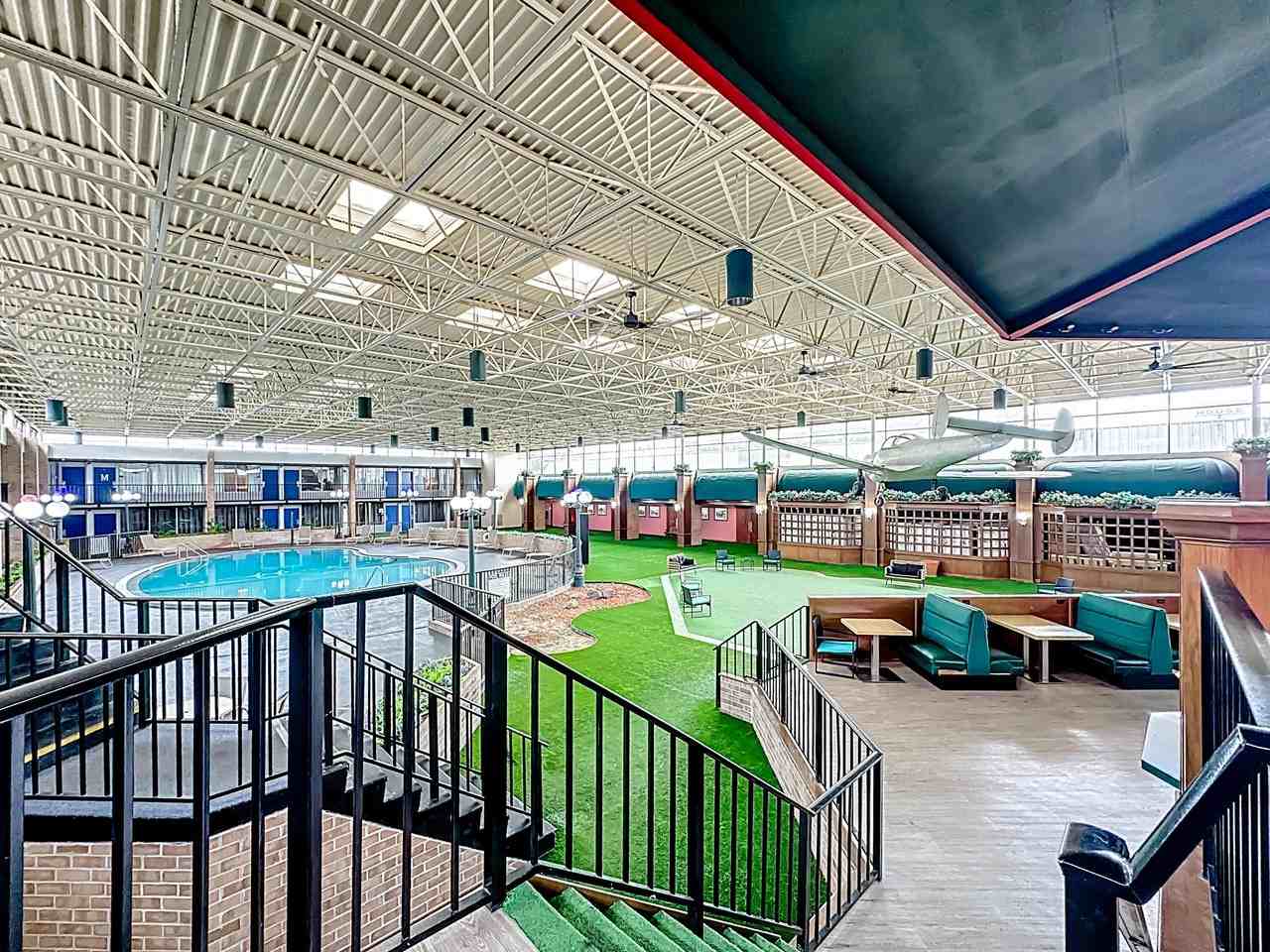 910 Suemac Road - Photo 4 of 32