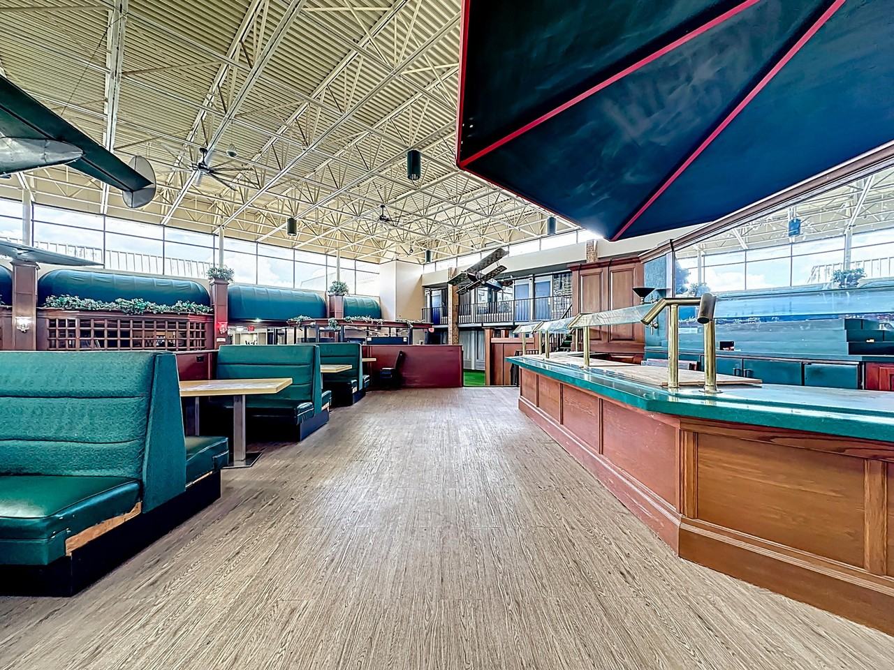 910 Suemac Road - Photo 6 of 32