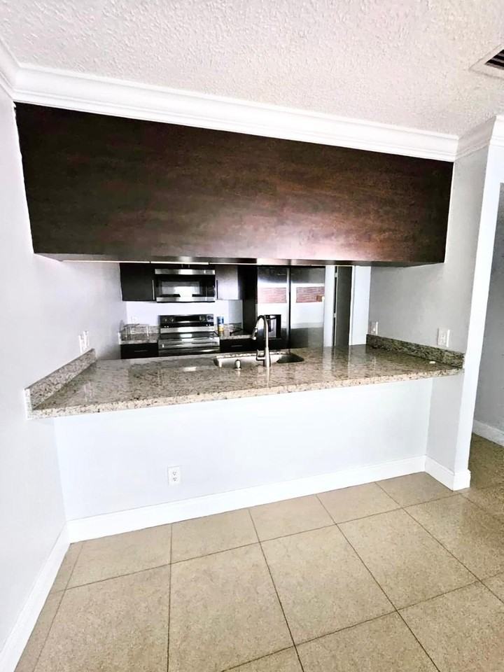 5820 Albert Road - Photo 5 of 14