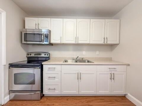 821 3rd Street #821A - Photo 5 of 13