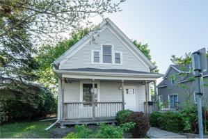 featured image of 1602 Johnson Street Northeast