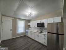 711 North Streeper Street - Photo 1 of 1