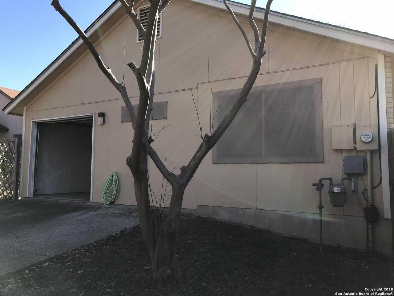 5927 Heather View - Photo 4 of 21