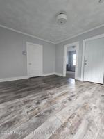 featured image of 922 S Webster Ave