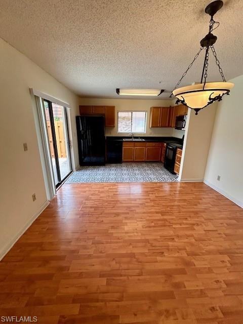 1408 Park Shore Circle - Photo 3 of 21