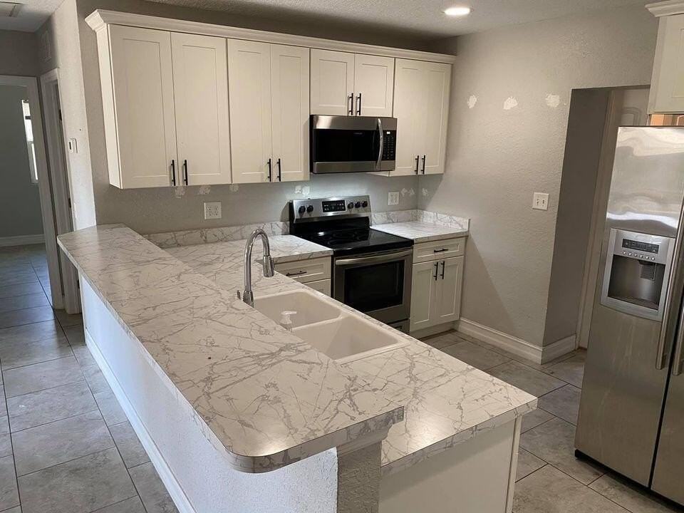 1924 Elizabeth St - Photo 4 of 10