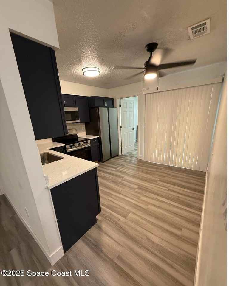 304 Palm Avenue #304 - Photo 3 of 10