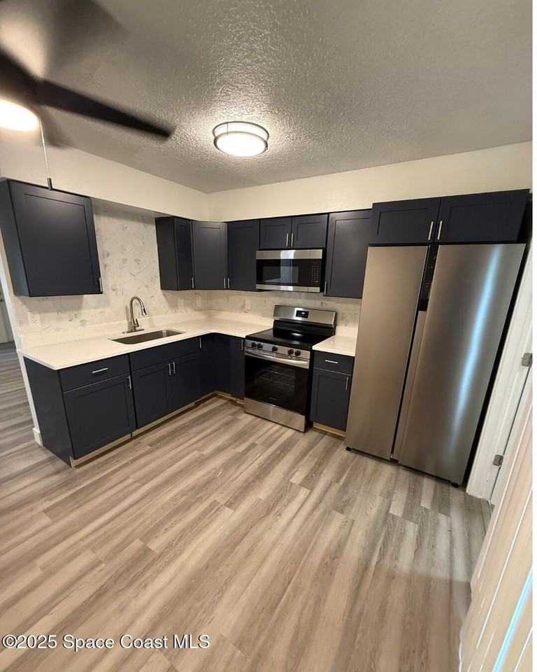 304 Palm Avenue #304 - Photo 4 of 10